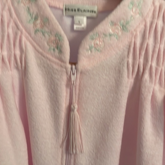 Miss Elaine gown and Robe. NEW - Picture 4 of 7